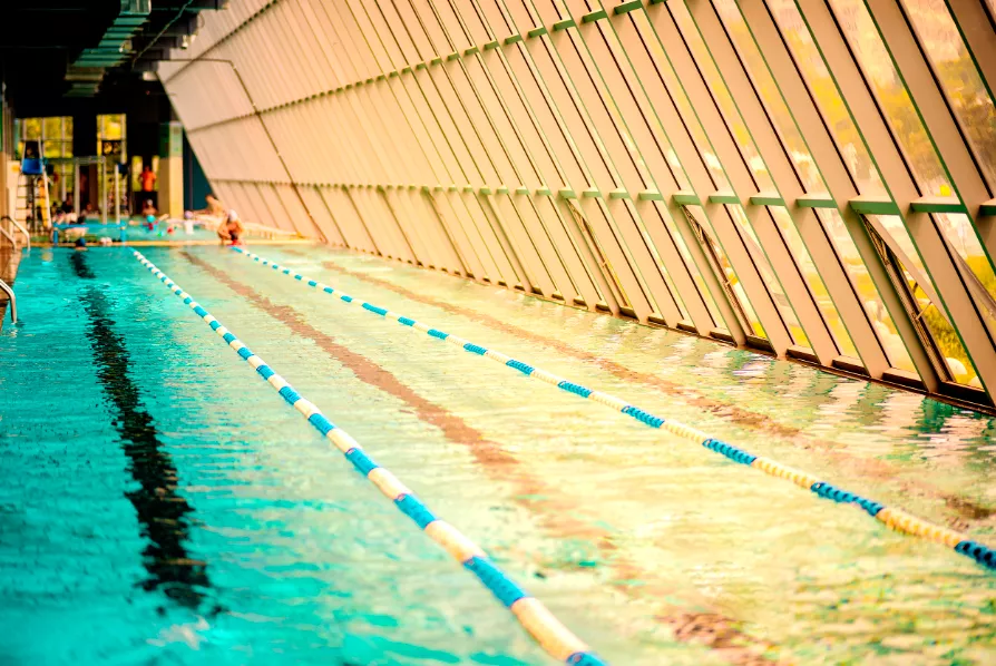 博山成人混凝土钢结构游泳池项目